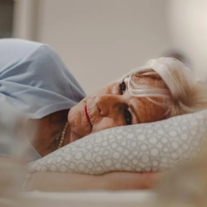 Почему пожилые просыпаются в 3 часа ночи: что нужно знать