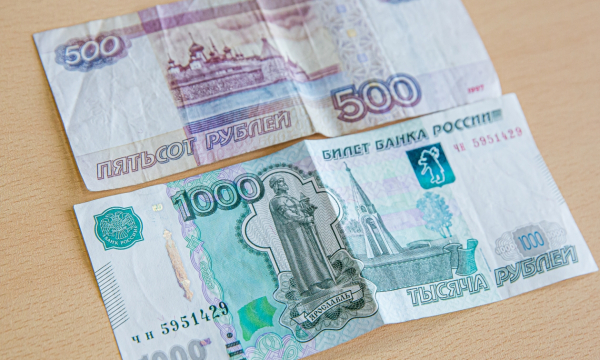По 1511 рублей. Какие пенсионеры смогут получить приятную прибавку