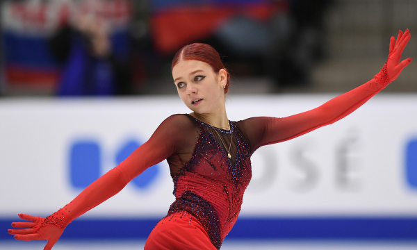 Русалка: Трусова в одном купальнике показала шикарные формы